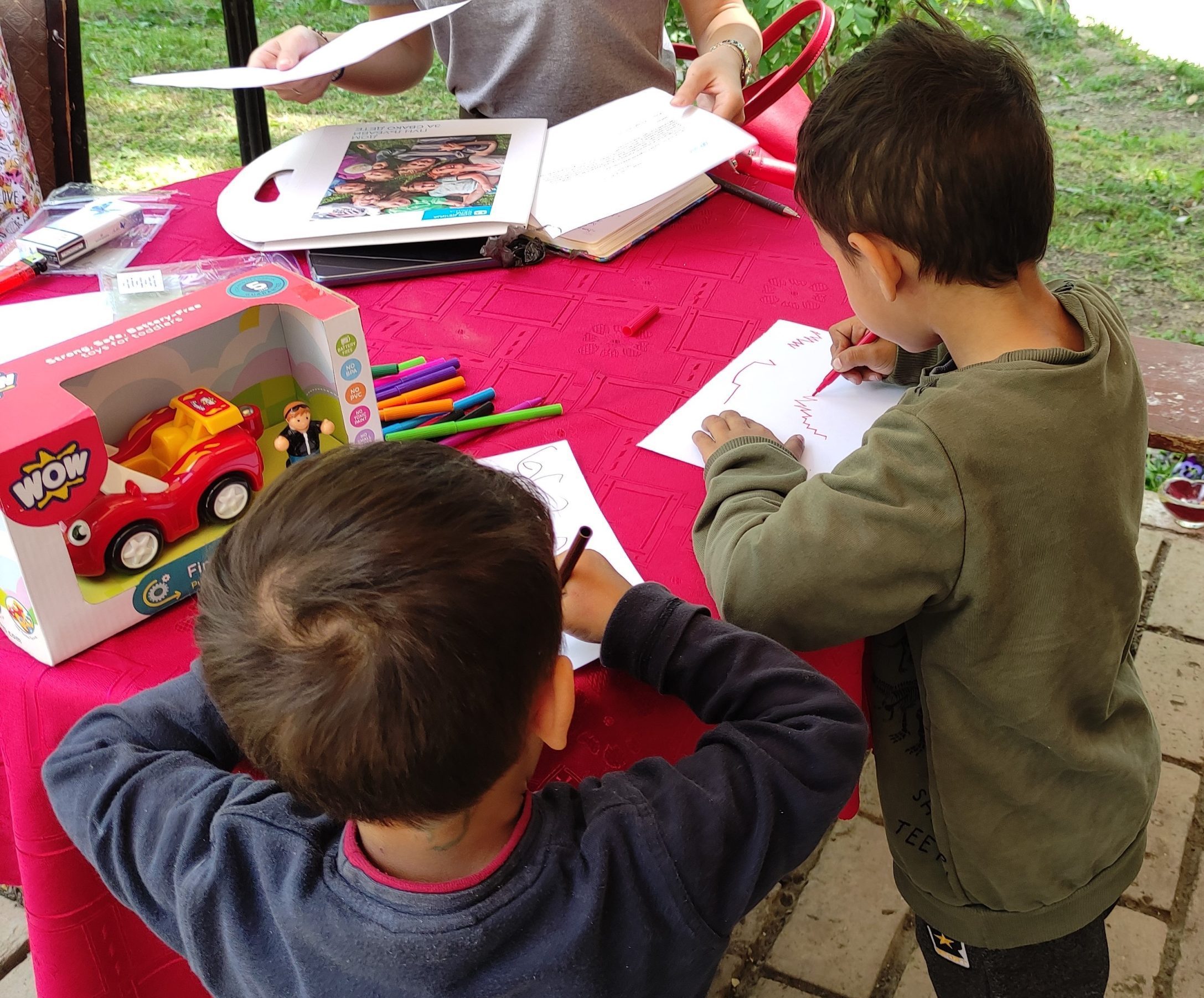 Nedostatak sistemske podrške porodicama ugrožava pravo deteta na odrastanje u porodici